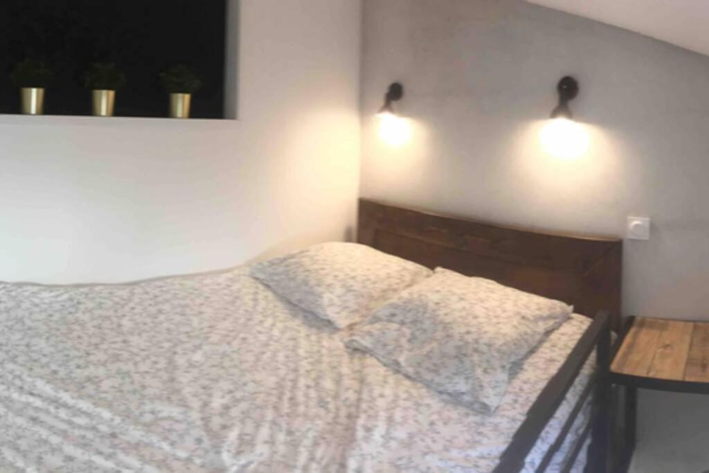 Studio Tout Equipe Apartment Marguerittes Bagian luar foto