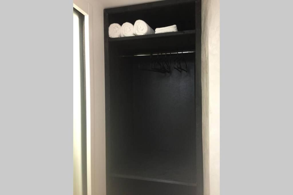 Studio Tout Equipe Apartment Marguerittes Bagian luar foto